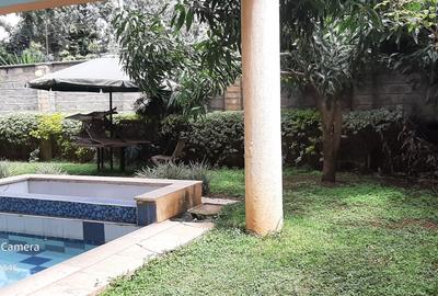 5 Bed Townhouse with En Suite in Lavington