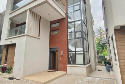 5 Bed Townhouse with En Suite at Lavington Green - 2