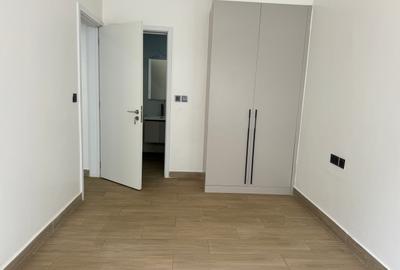 2 Bed Apartment in Riverside - 3