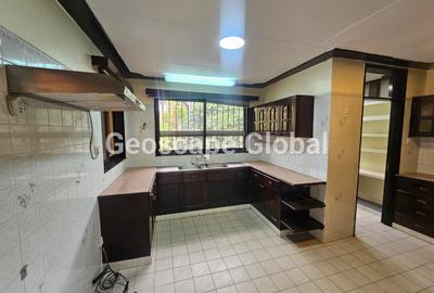 3 Bed Townhouse with En Suite in Westlands Area - 3