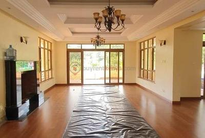 5 Bed Villa with En Suite at The Hub