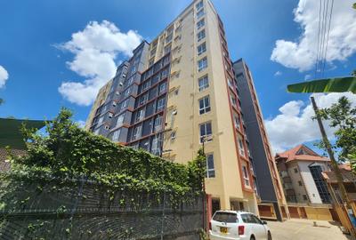 1 Bed Apartment with En Suite at Westlands Road