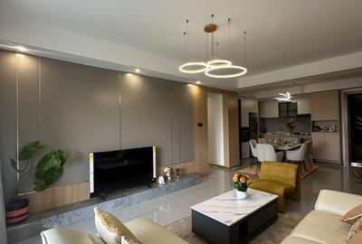 3 Bed Apartment with En Suite in Riverside