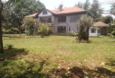 6 Bed House with En Suite in Runda