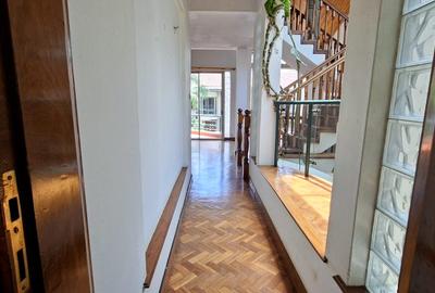 4 Bed Villa with En Suite at Kilimani