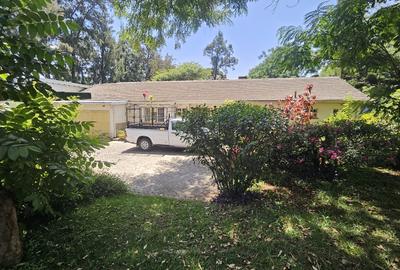 4 Bed House with En Suite in Runda - 2