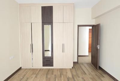 Serviced 2 Bed Apartment with En Suite in Kilimani - 4