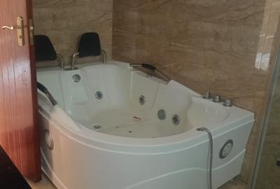 Serviced 4 Bed Apartment with En Suite in Kileleshwa