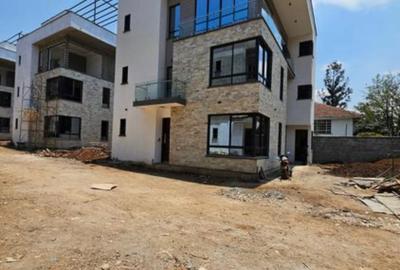 4 Bed Townhouse with En Suite in Lavington
