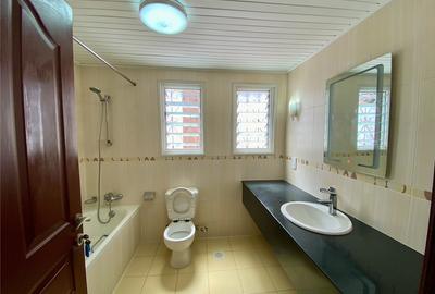4 Bed Townhouse with En Suite in Muthaiga - 4