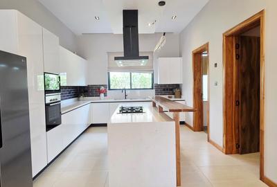 4 Bed Villa with En Suite in Loresho - 4