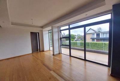 4 Bed Townhouse with Swimming Pool at Garden Estate