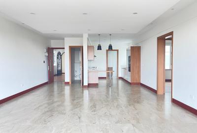 3 Bed Apartment with En Suite in Parklands