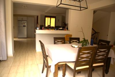 5 Bed Villa with En Suite in Westlands Area - 4