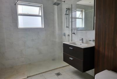 1 Bed Apartment with En Suite in Rhapta Road - 3