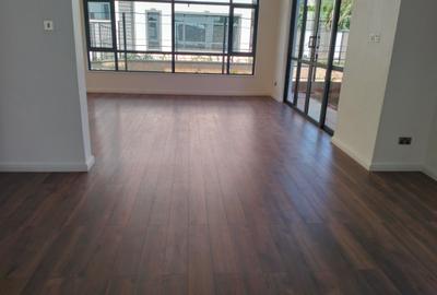 5 Bed Townhouse with En Suite in Lavington - 4