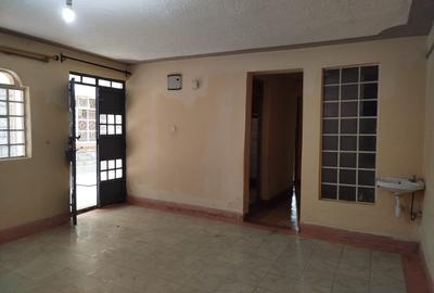 3 Bed Apartment with En Suite in Utawala