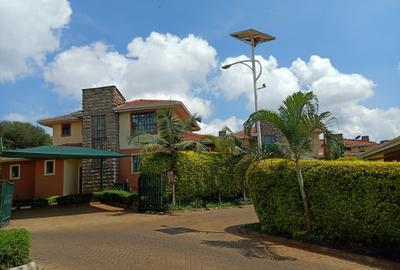 4 Bed Townhouse with Swimming Pool at Fourways Junction