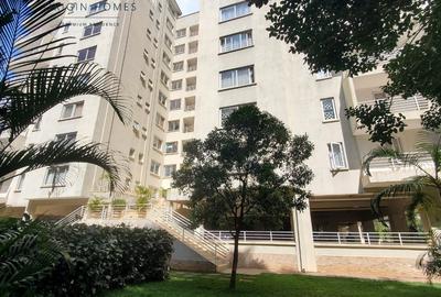 3 Bed Apartment with En Suite at Lavington