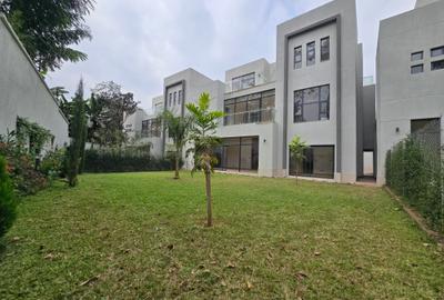 5 Bed House with En Suite in Lavington