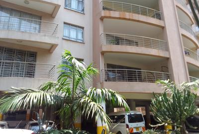 Serviced 3 Bed Apartment with En Suite in Kileleshwa