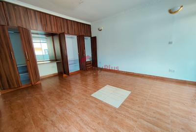 2 Bed Townhouse with En Suite in Kyuna