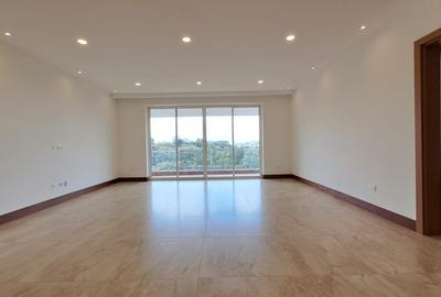 3 Bed Apartment with En Suite in Parklands - 4