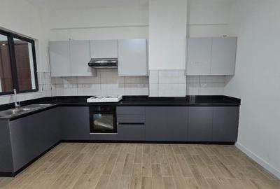 3 Bed Apartment with En Suite in Lavington