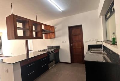 2 Bed Apartment with En Suite in Riverside - 2