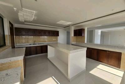 4 Bed Apartment with En Suite at Cement Road - 2