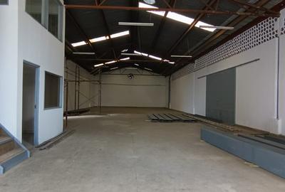 4,000 ft² Warehouse with Service Charge Included in Ruaraka