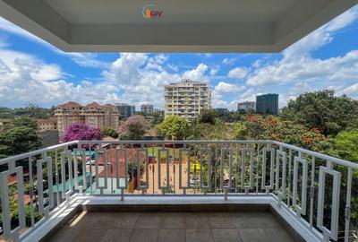 3 Bed Villa with En Suite in Westlands Area