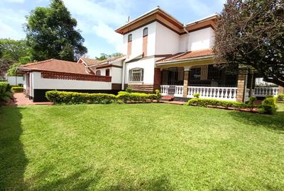 5 Bed House with En Suite in Rosslyn - 2