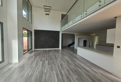 5 Bed House with En Suite in Lavington - 4