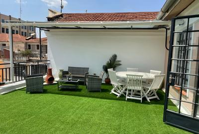 Serviced 3 Bed Apartment with En Suite in Riverside