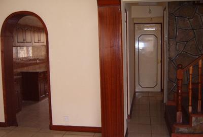 4 Bed Townhouse with En Suite in Kileleshwa