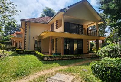 5 Bed House with En Suite in Runda