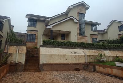 4 Bed Townhouse with En Suite in Kitisuru