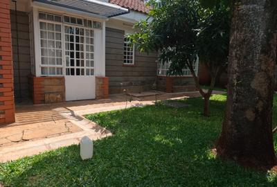 3 Bed House with Garden in Runda
