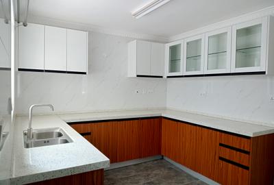 3 Bed Apartment in Ruaka - 4