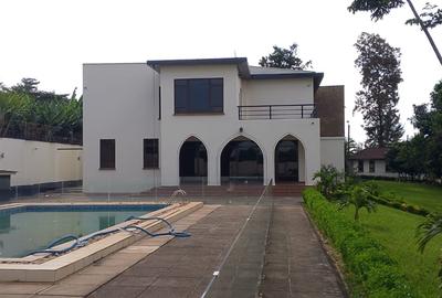 5 Bed Townhouse with En Suite in Runda