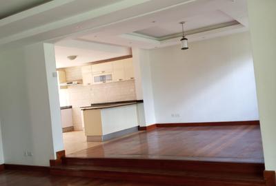 5 Bed Townhouse with En Suite in Lavington - 4