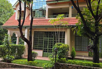 4 Bed Townhouse with En Suite at Lavington Convent Drive - 2