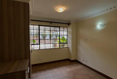5 Bed Townhouse with En Suite at Convent Drive - 4