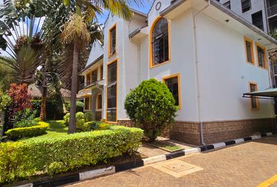 4 Bed Townhouse with En Suite at Mugumomo Road
