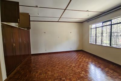 4 Bed Townhouse with En Suite at Yaya Centre