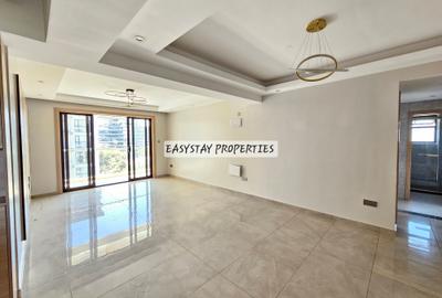 3 Bed Apartment with En Suite in Riverside - 2