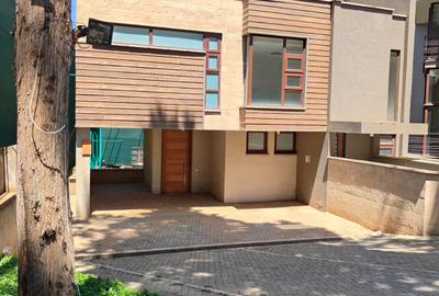 4 Bed Townhouse with En Suite at Lavington