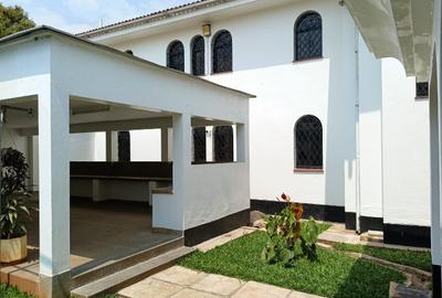 5 Bed House with En Suite at Gigiri - 4