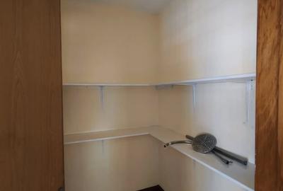 3 Bed Apartment with En Suite in Kileleshwa
